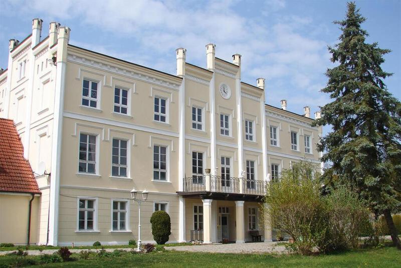 Gemuetliche Ferienwohnung Fuer 6 Personen Im Schloss Kastorf Knorrendorf Luaran gambar