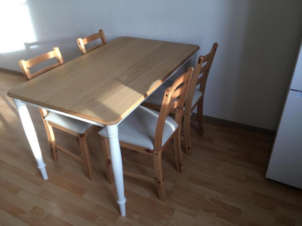Gemuetliche Ferienwohnung Fuer 6 Personen Im Schloss Kastorf Knorrendorf Luaran gambar